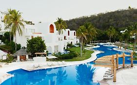 Camino Real Zaashila Huatulco